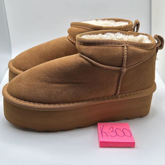 CUSHIONAIRE Women's Genuine Suede pull on platform boot +Memory Foam 6 CHESTNUT - Picture 3 of 7